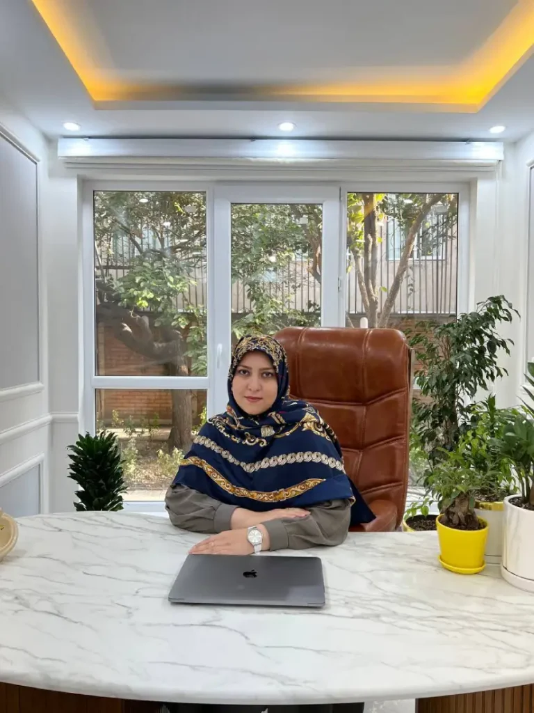 یاسمن سادات طبائیان